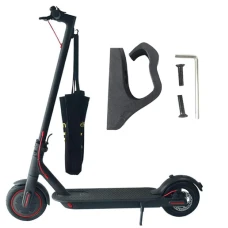 Kit travel Urban Prime, 2x protectie display, 1x carlig pentru trotinete electrice (Negru)