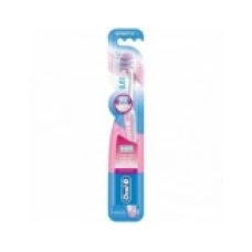 Periuta de Dinti Clasica, Oral-B, Gum Care Ultrathin, cu Peri Foarte Moi, Extra-Soft, Culoare Roz